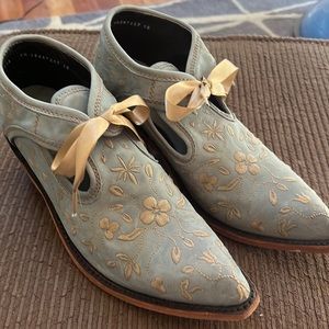 NEW never worn LIBERTY BLACK 7.5 satin bow BOOTIES